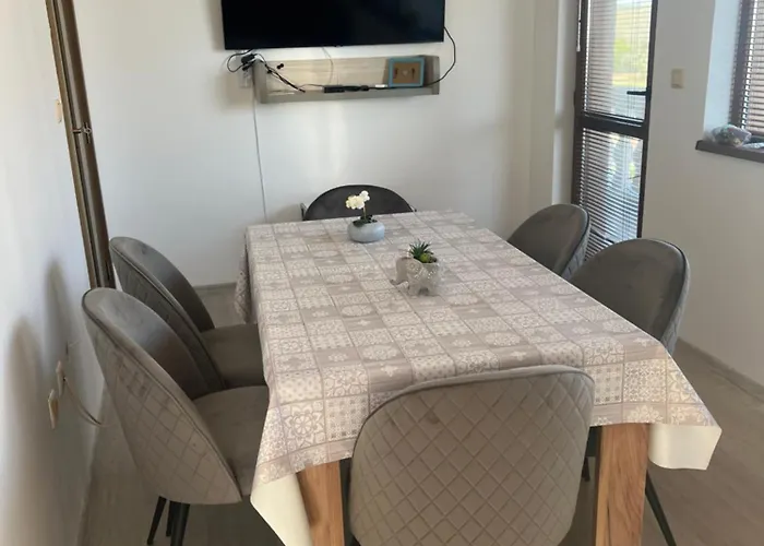 Апартаменты частен стамополу - Private Two-bedroom Stamopolu